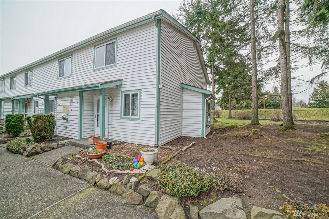 Property Photo:  1725 SW 318th Place 49D  WA 98023 