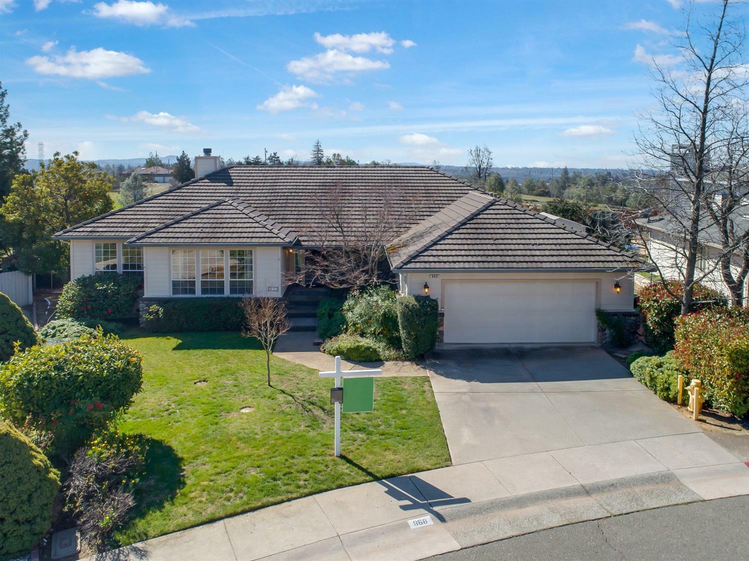 Property Photo:  868 El Oro Drive  CA 95603 