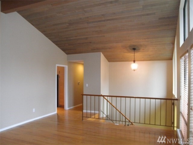 Property Photo:  142 130th Place NE  WA 98005 