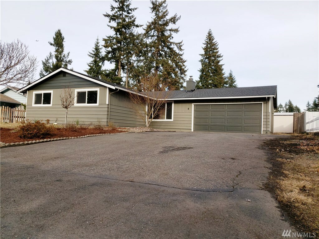 Property Photo:  12407 108th Ave Ct E  WA 98374 