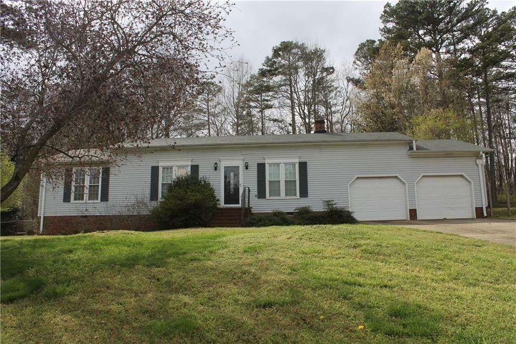 Property Photo:  411 Tubbs Mountain Road  SC 29690 