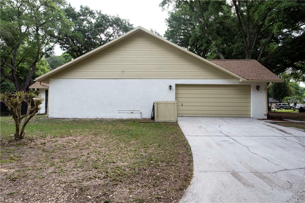 Property Photo: 4102 Brooke Drive FL 33594