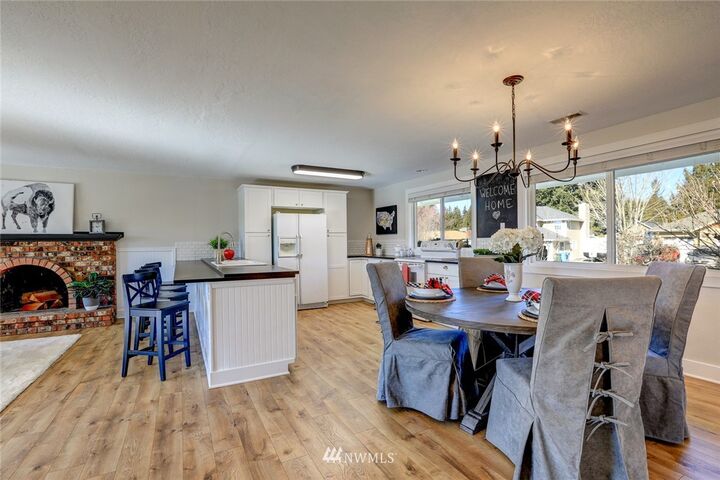 Property Photo:  18424 Driftwood Drive  WA 98391 
