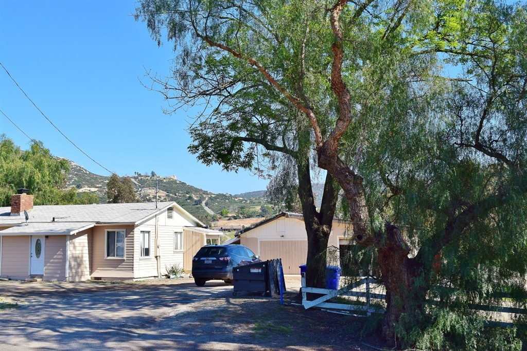 2135 Black Canyon Road  Ramona CA 92065 photo