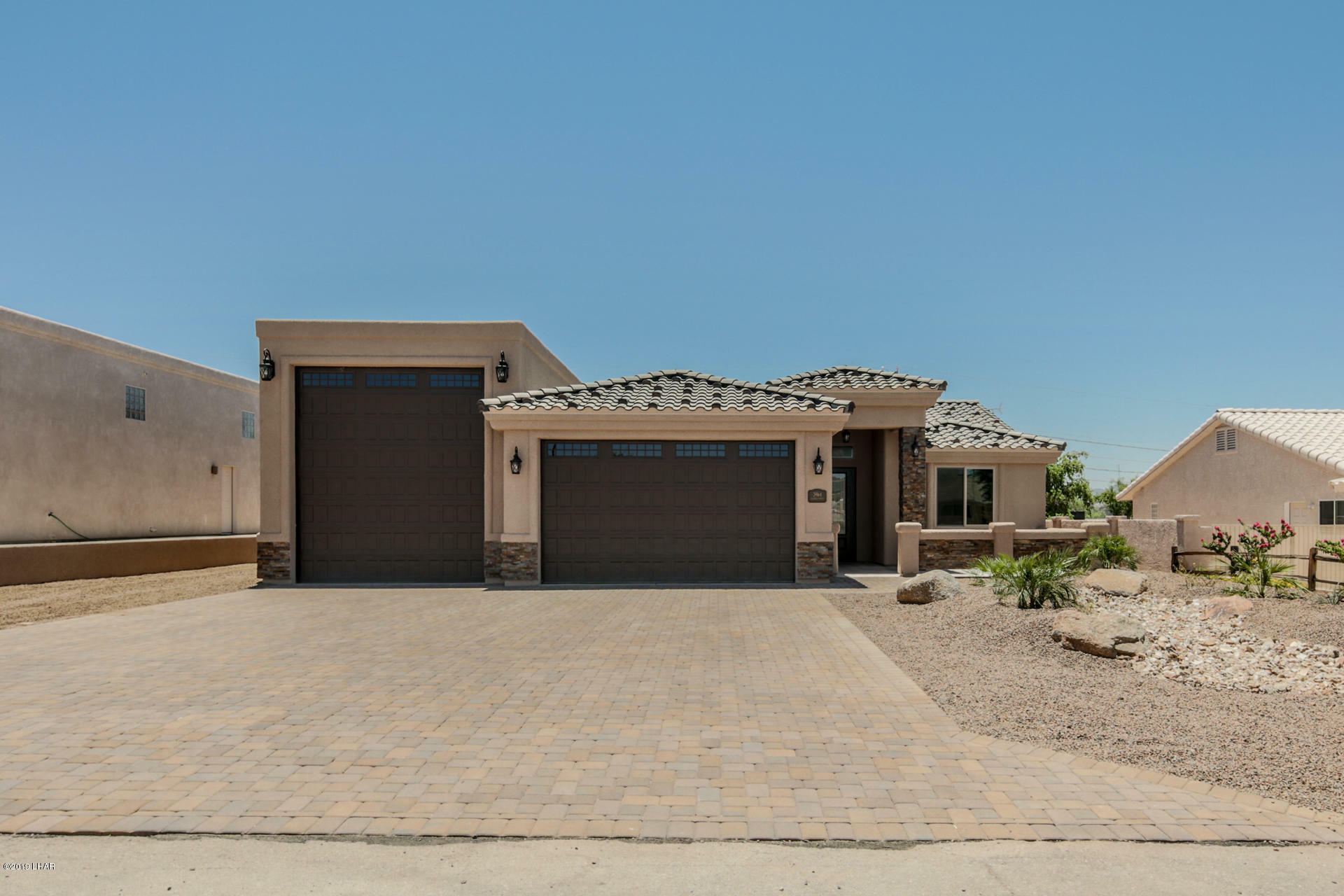 Property Photo:  3964 Calimesa Dr  AZ 86406 