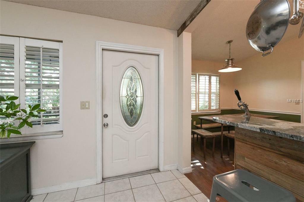 Property Photo:  610 Albritton Avenue  FL 34232 