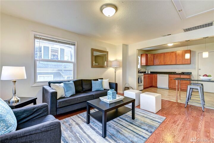 Property Photo:  1309 Everett Ave  WA 98201 