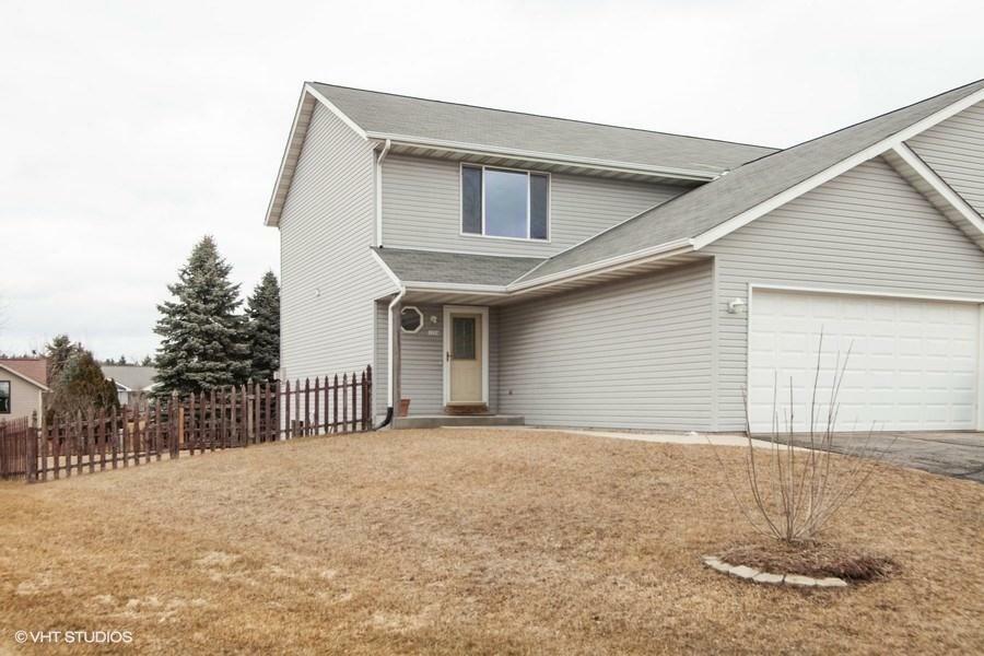 Property Photo:  1226 Autumn Dr  WI 53090 