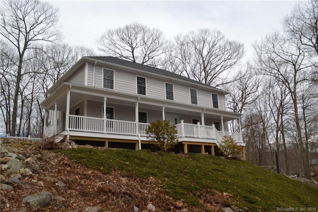 Property Photo: 11 Fox Run CT 06468