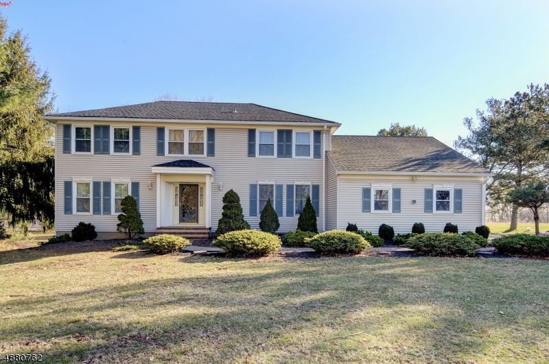 Property Photo:  660 Elliot Ct  NJ 08876 