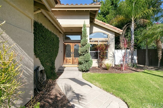 Property Photo:  1616 Via Calendula  CA 92673 