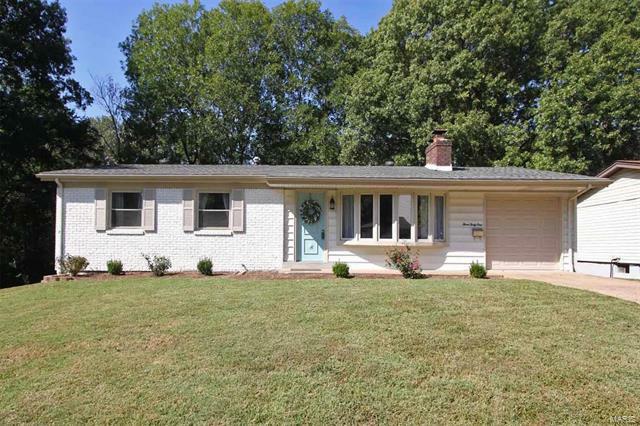 Property Photo: 341 Lincolnshire Boulevard 62221