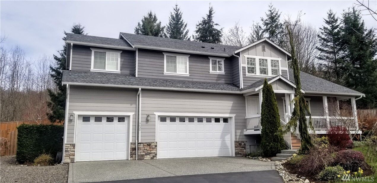 Property Photo: 9624 185th Dr SE WA 98290