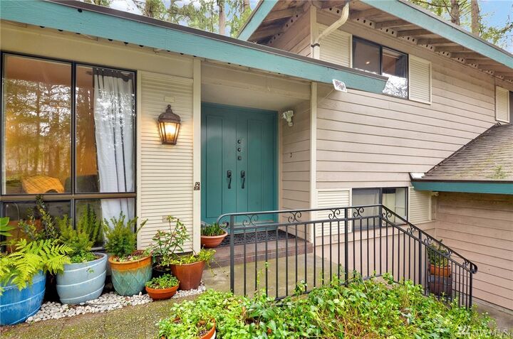 Property Photo: 7107 Topaz Dr WA 98498