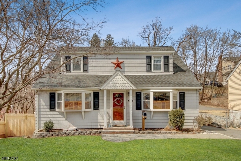 Property Photo:  24 Westview Rd  NJ 07044 