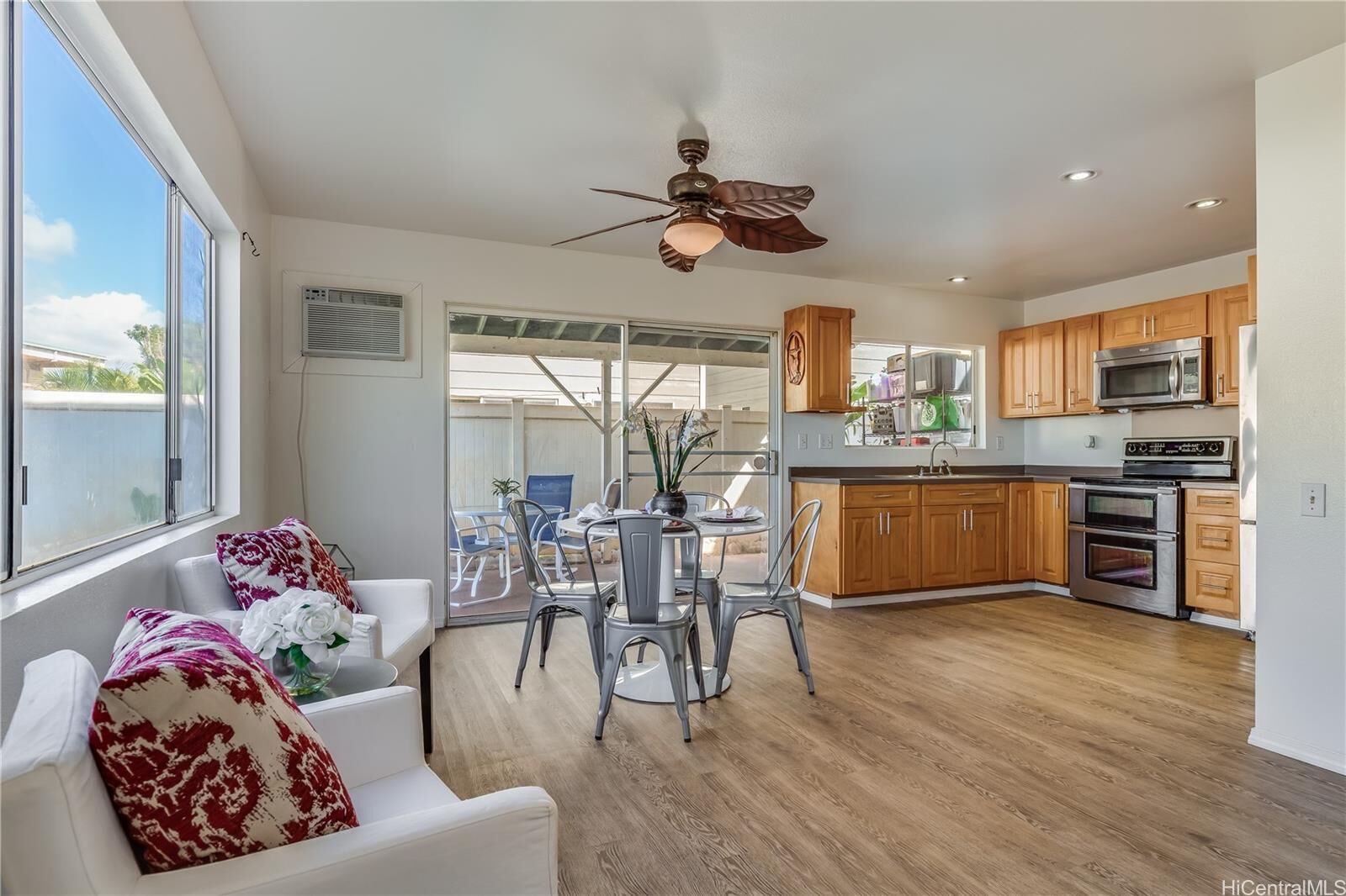Property Photo:  91-1040D Hoomaka Street 16  HI 96706 