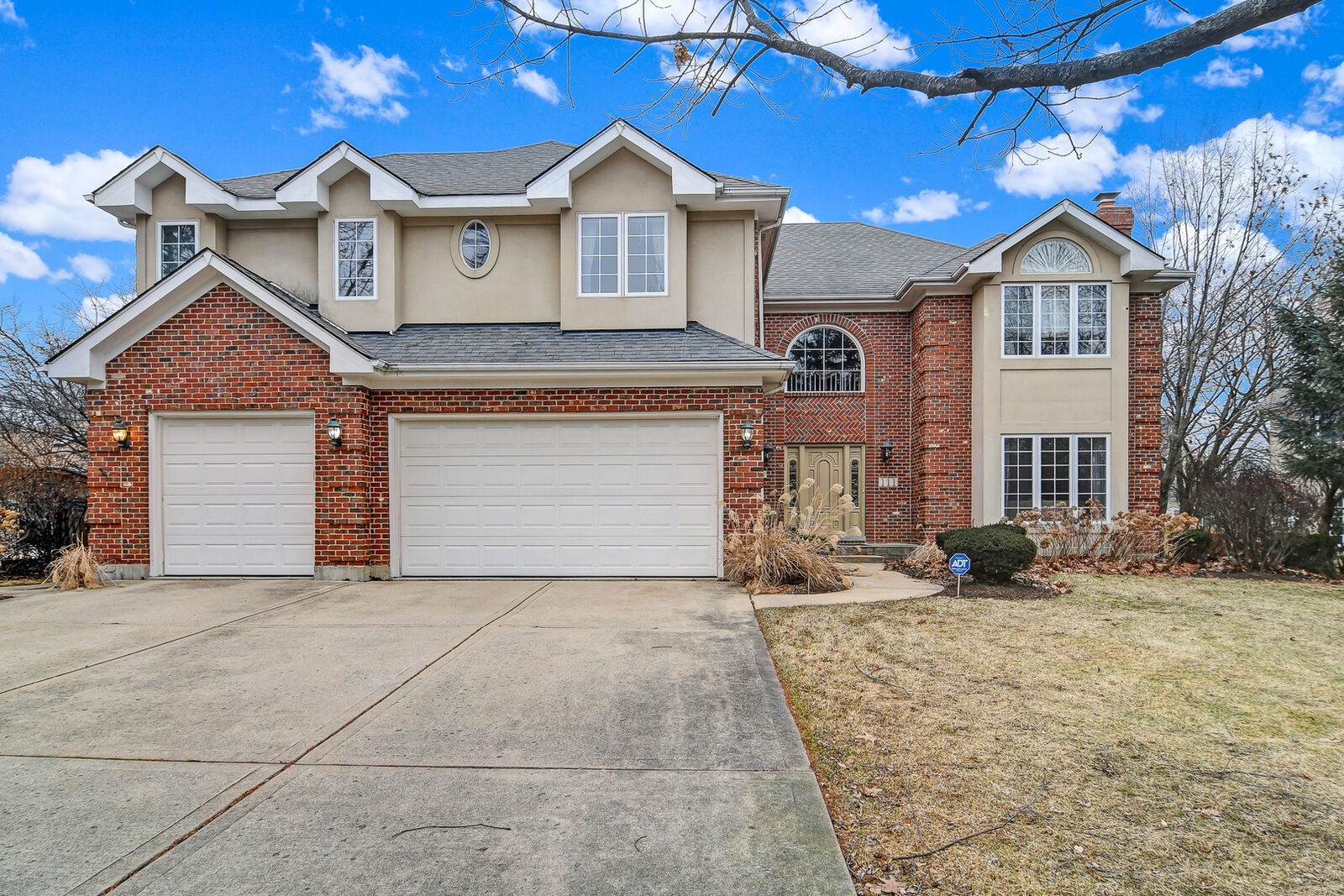 Property Photo:  111 West 59th Street  IL 60521 