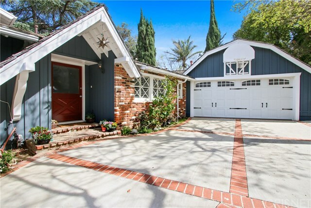 Property Photo:  4220 Esteban Road  CA 91364 