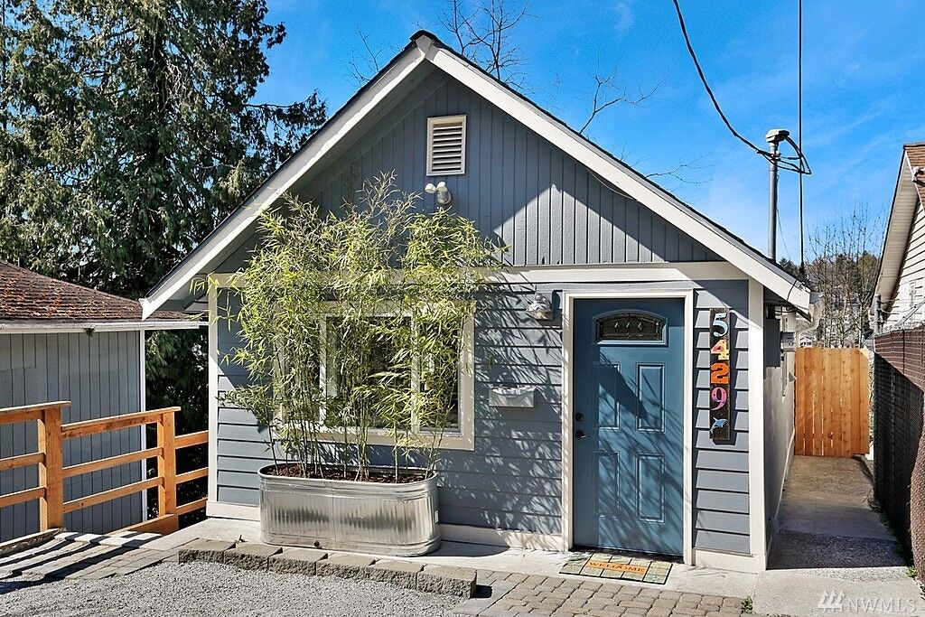 Property Photo: 5429 Renton Ave S WA 98118