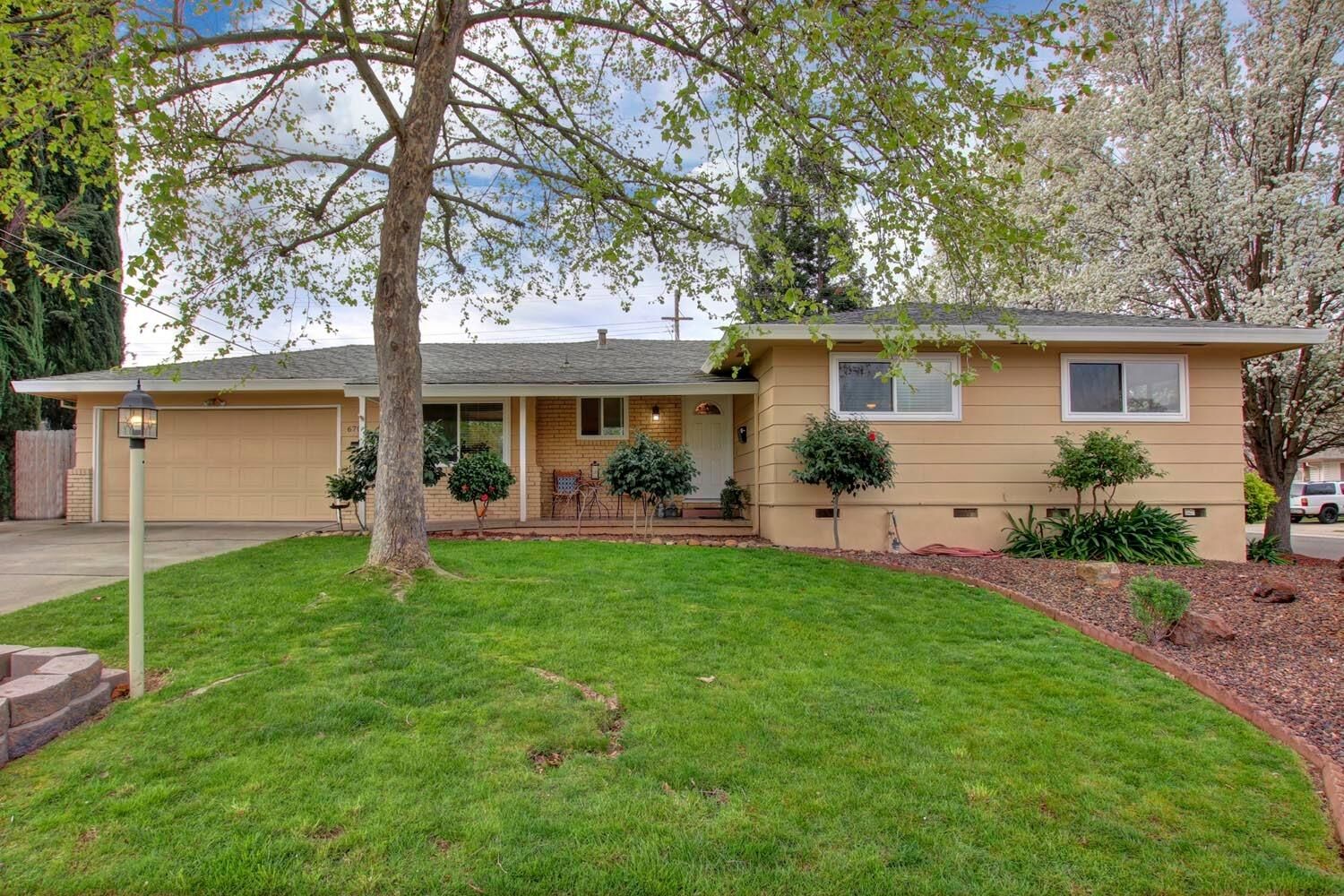 Property Photo:  6700 Shalimar Way  CA 95621 