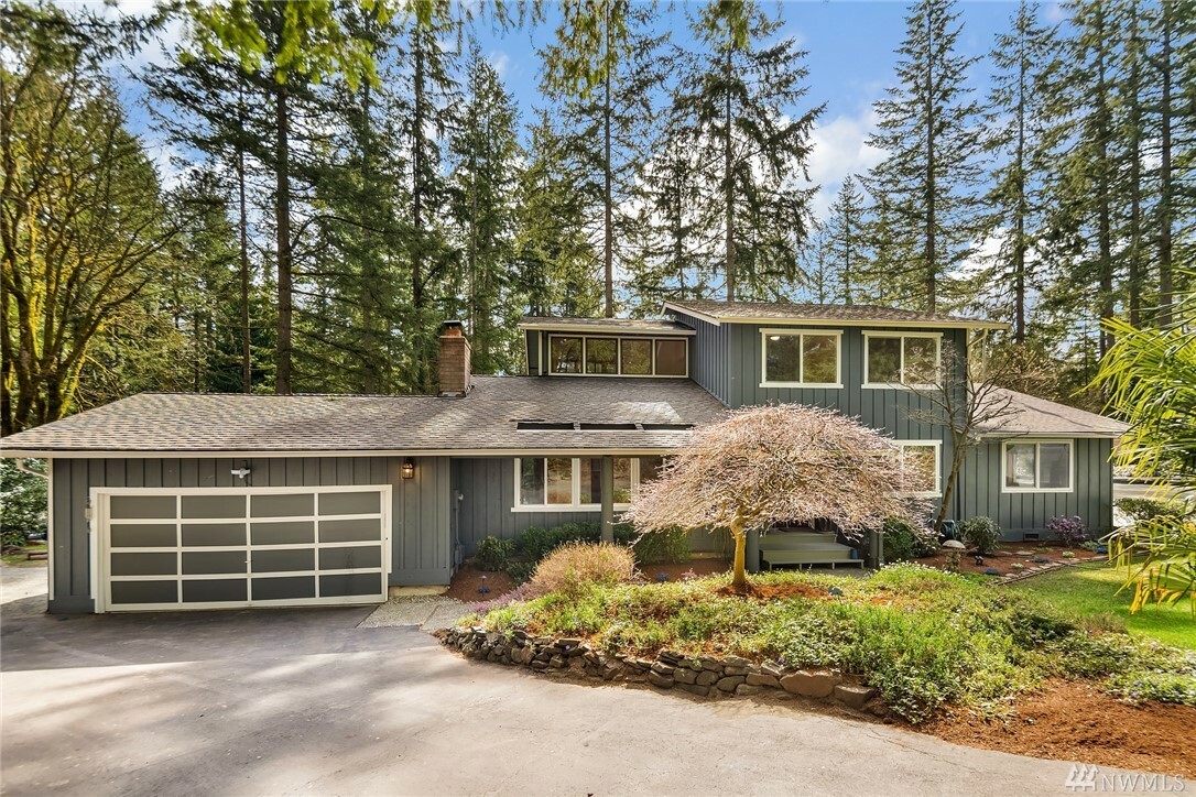 Property Photo:  25423 SE 28th St  WA 98075 