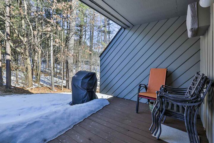 Property Photo:  9 Ascot Court  NH 03110 