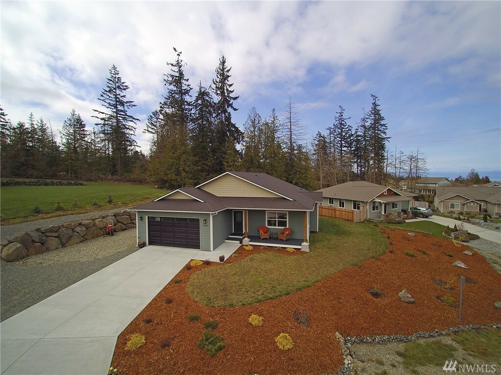 Property Photo:  1329 Morning Ct  WA 98362 