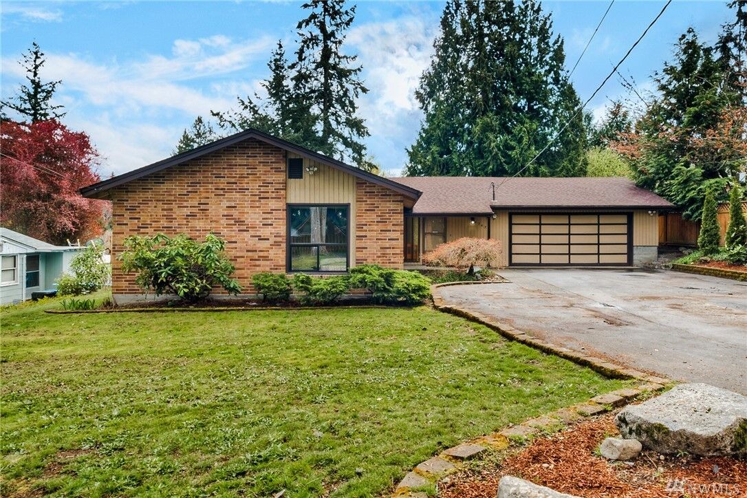 Property Photo: 4243 S 280th St WA 98001