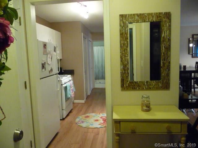 Property Photo:  2390 State Street 2T  CT 06517 
