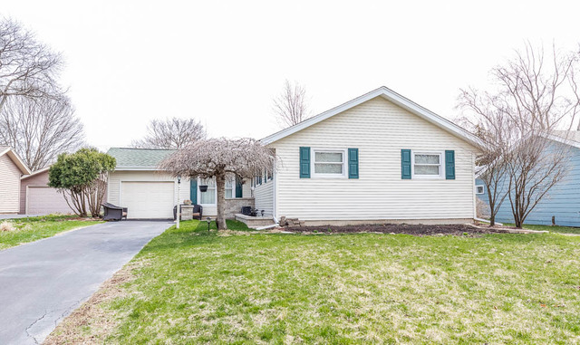 Property Photo: 219 South Beverly Street IL 60187