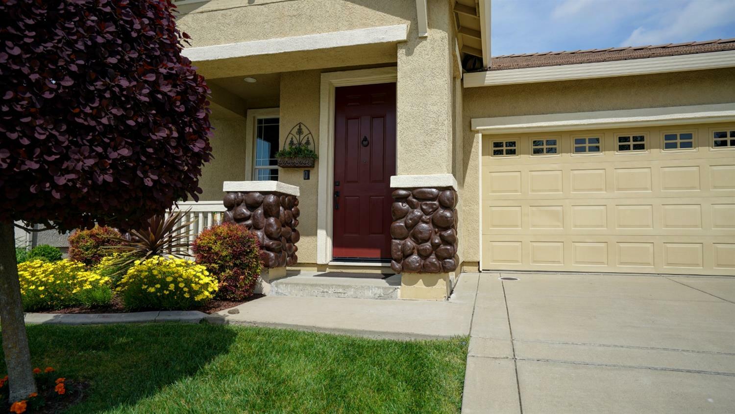 Property Photo: 5930 Bridgecross Drive CA 95835