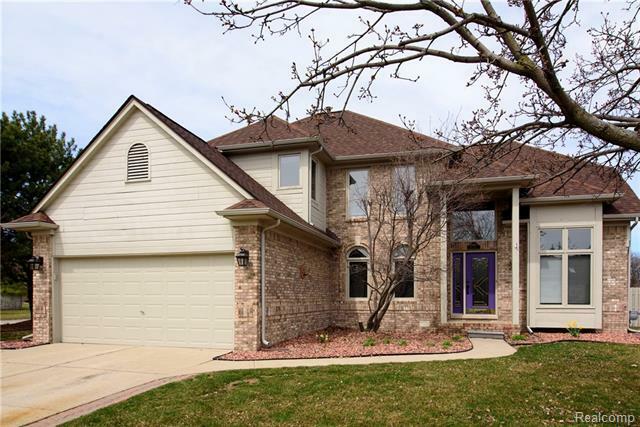 Property Photo: 13821 Strathmore Drive MI 48315