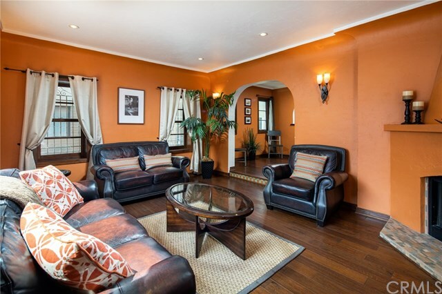 Property Photo: 19 Pomona Avenue CA 90803
