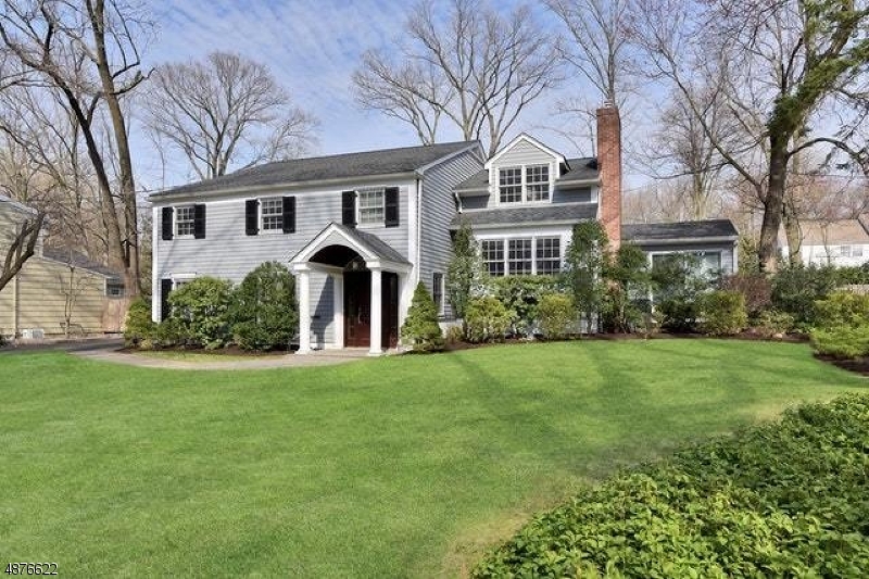 Property Photo:  24 Drum Hill Drive  NJ 07901 