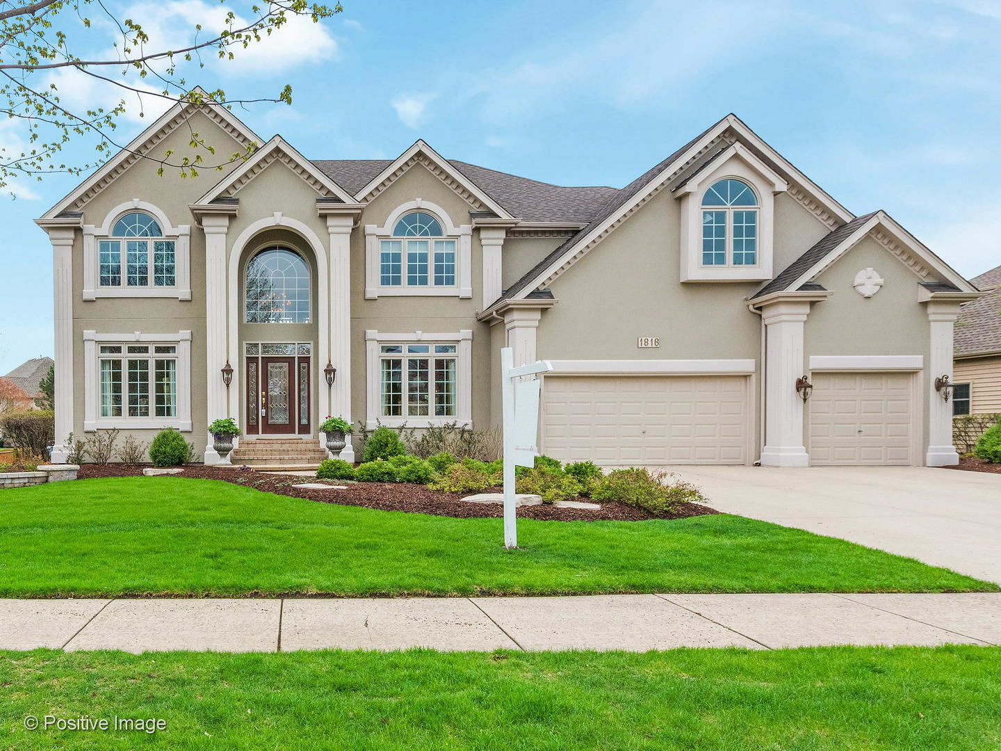 Property Photo: 1816 Princess Circle IL 60564