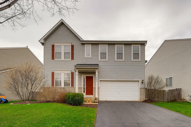 Property Photo: 1002 Valley Stream Drive IL 60140