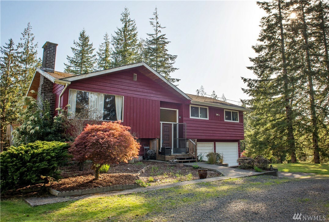 Property Photo: 537 Ocean Beach Rd WA 98550