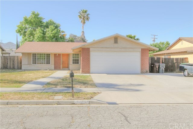 Property Photo: 41027 Vinton Place CA 92544