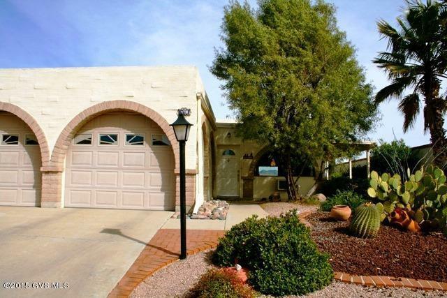 Property Photo:  870 W La Calandria  AZ 85622 