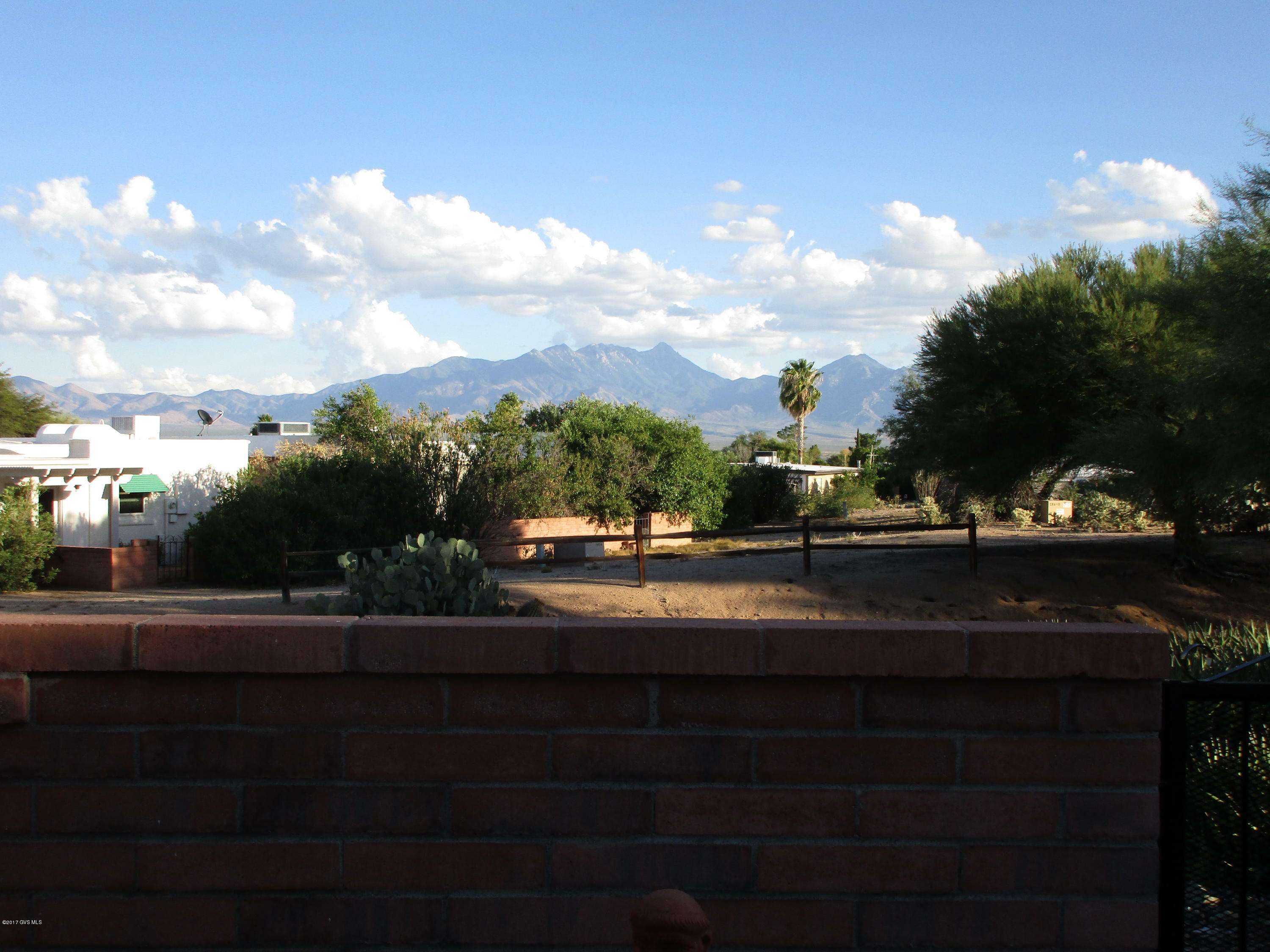 Property Photo:  623 W Va Rosaldo  AZ 85614 