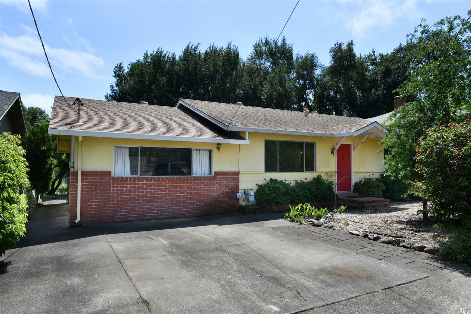 Property Photo:  483 West Second Street  CA 95425 