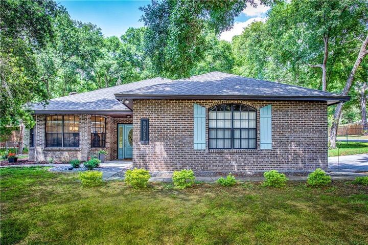 Property Photo:  30915 Alcrest Avenue  FL 32776 