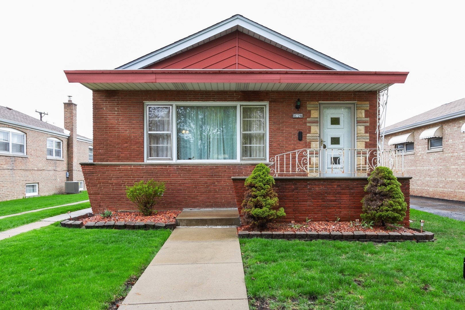 Property Photo:  8734 South Francisco Avenue  IL 60805 