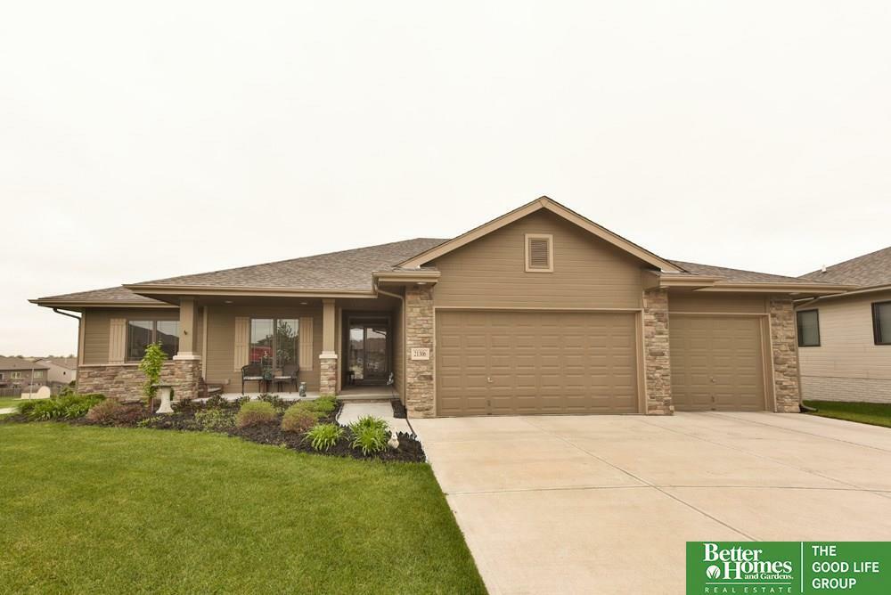 Property Photo:  21306 Castlerock  NE 68028 