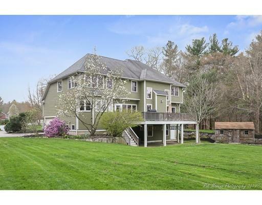 Property Photo:  12 Abbott Lane  MA 01938 