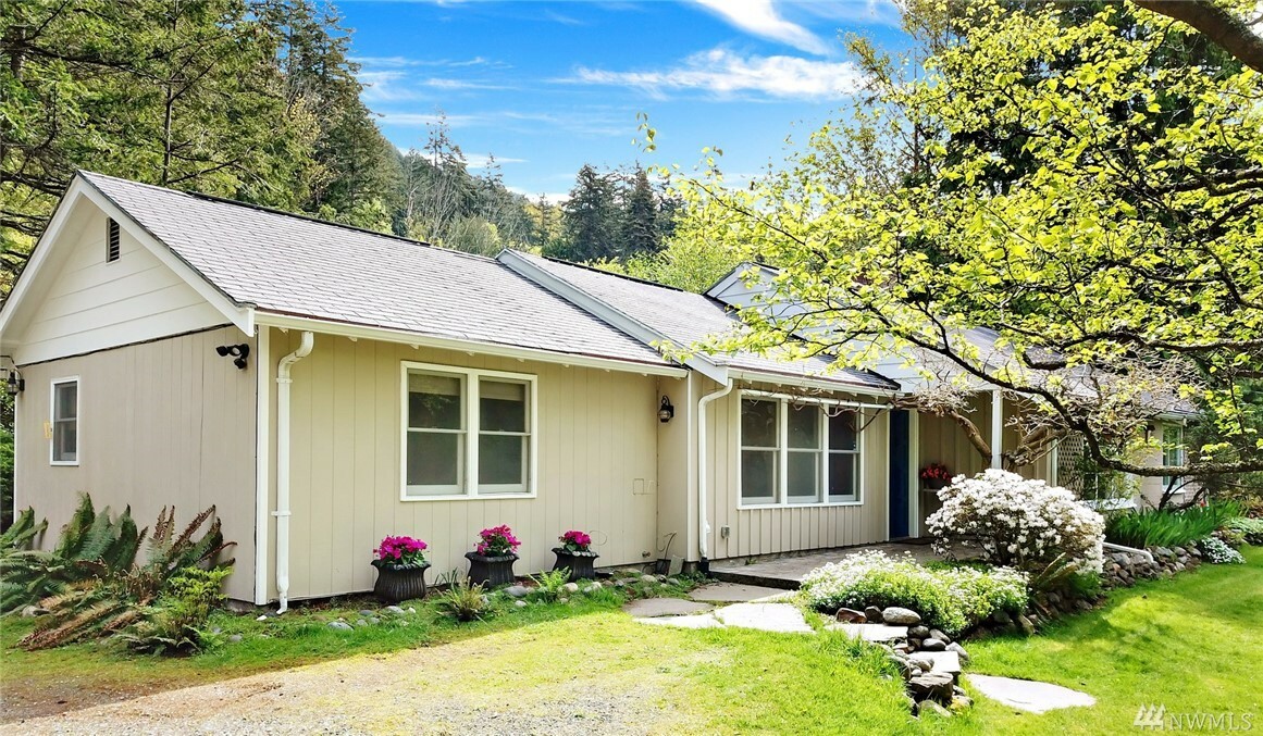 Property Photo:  754 Chuckanut Dr.  WA 98229 