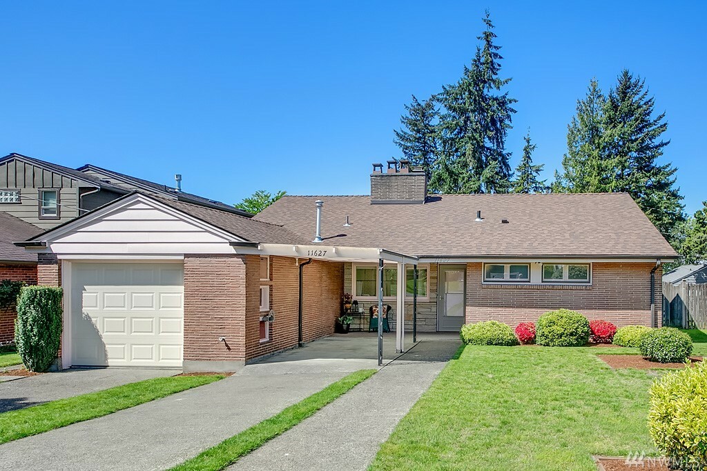 Property Photo:  11627 2nd Ave NW  WA 98177 