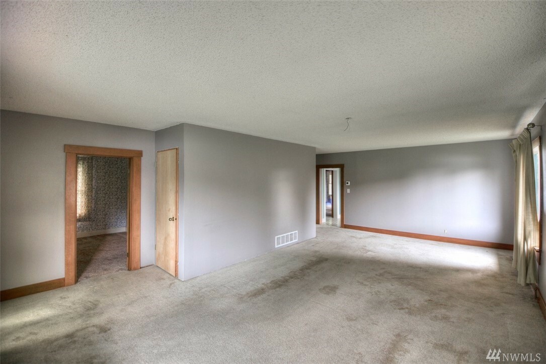 Property Photo: 7728 Mesplay Ave SE WA 98503