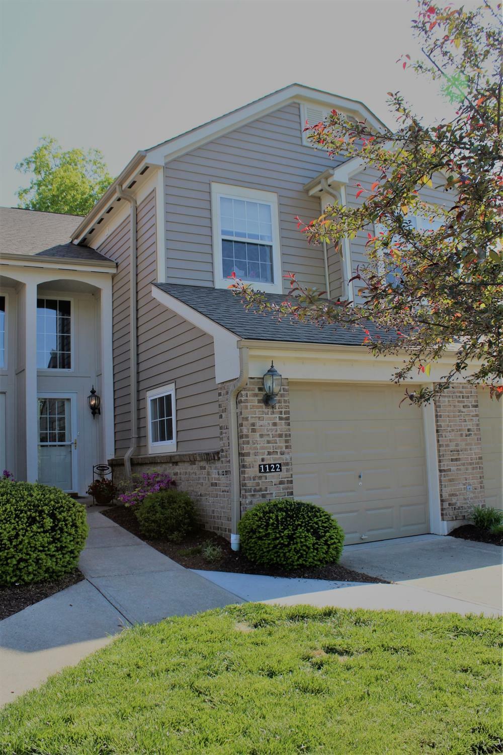Property Photo: 1122 Featherstone Court OH 45150