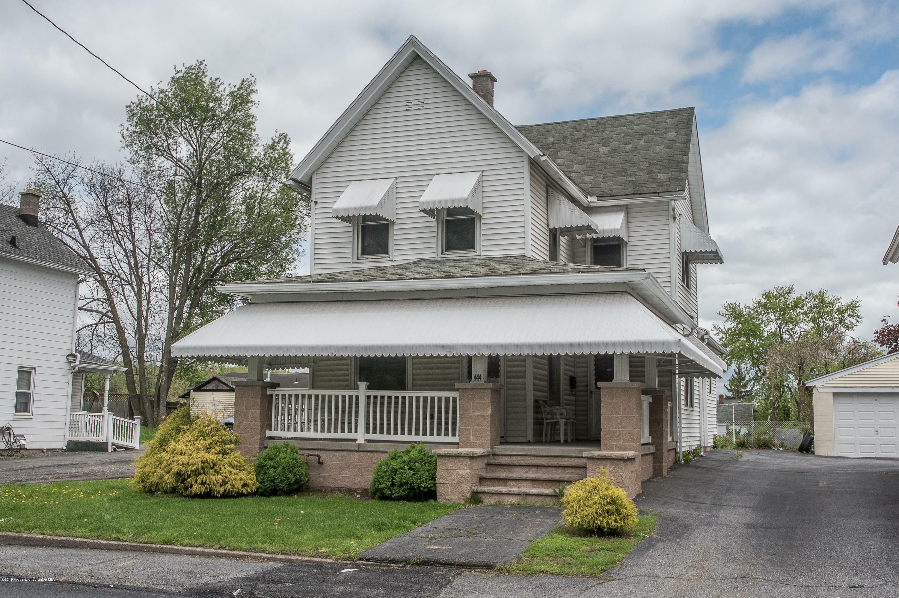 Property Photo:  444 Oak Street  PA 18508 